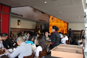 pf_changs_china_bistro_interior_2